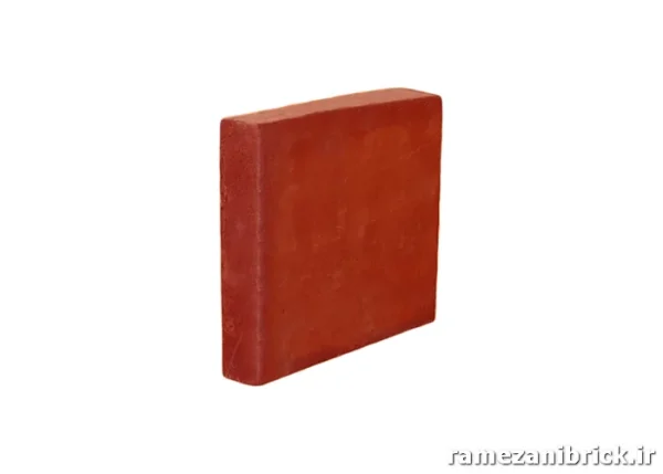 تصویرآجر کف فرش قزاقی قرمز اخرایی با ابعاد 3×20×20 سانتی‌متر مناسب کف‌سازی سنتی و محوطه‌ سازی